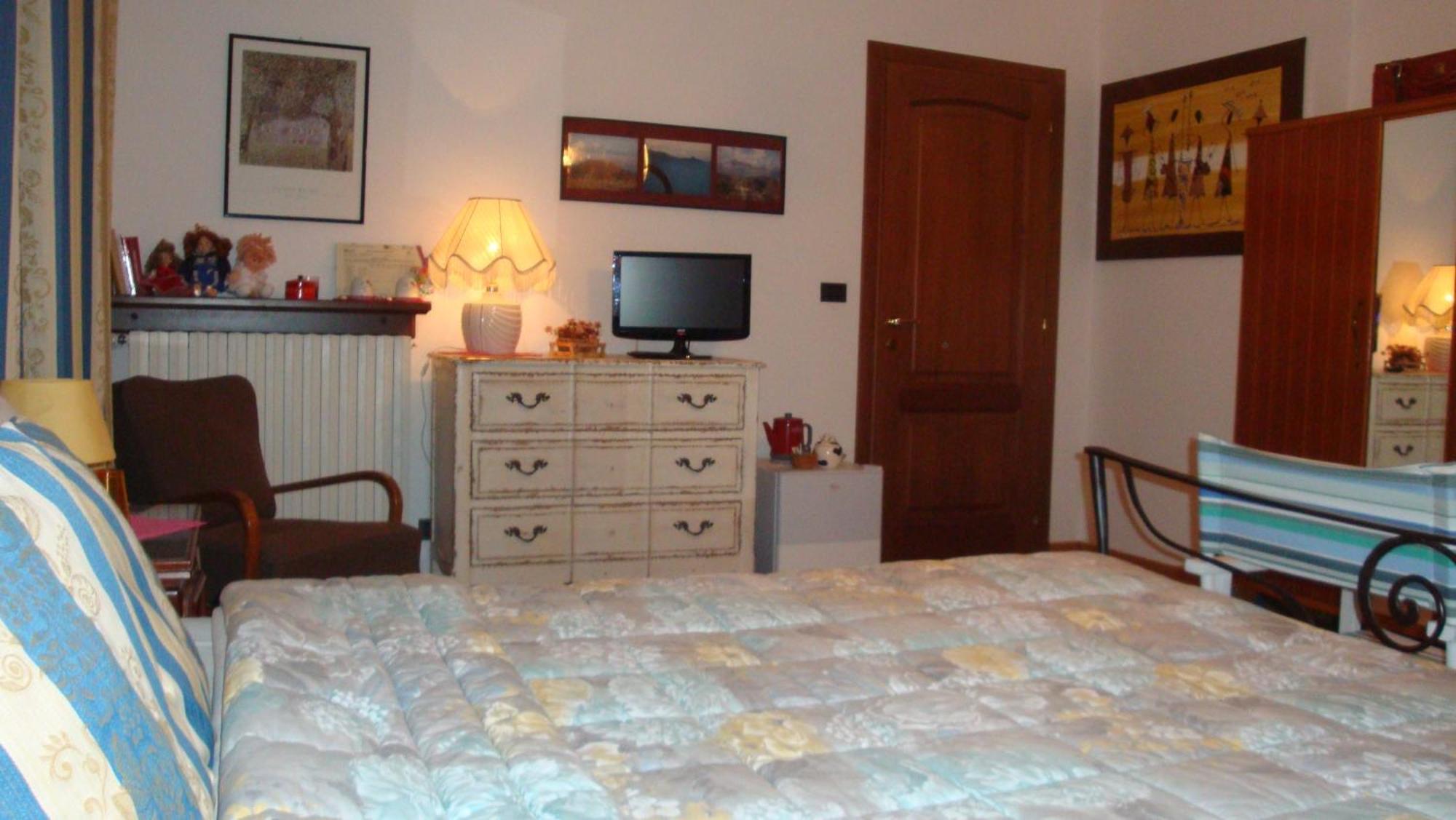 Il Melograno Panzió Borgo San Dalmazzo Szoba fotó