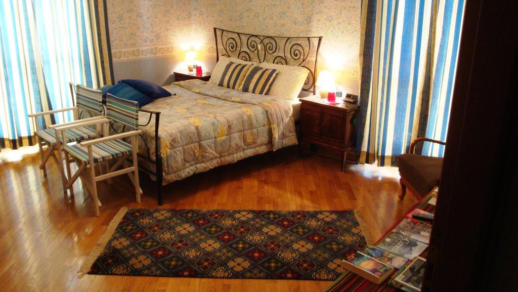 Il Melograno Panzió Borgo San Dalmazzo Szoba fotó